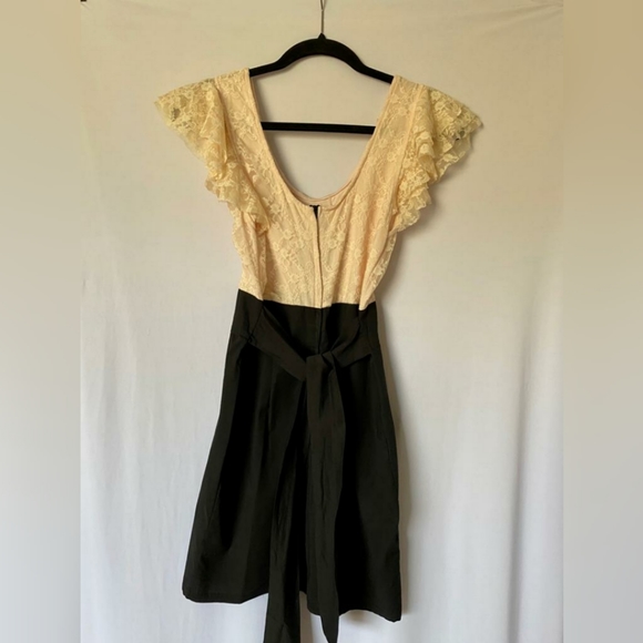 Tfnc London dress - Picture 4 of 4